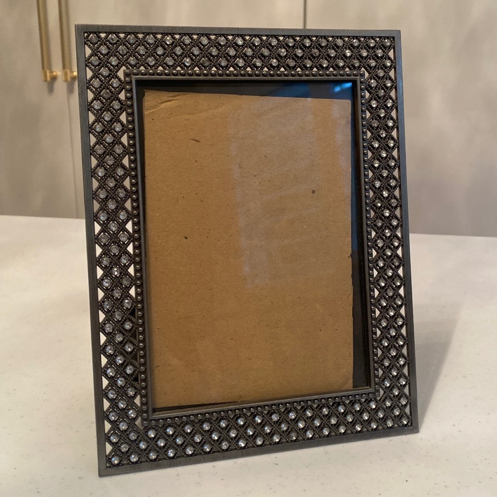 Michael’s - Gunmetal Picture Frame with Latticework & Crystal Details - Picture 9 of 9